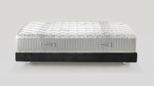 patentovana-zdravotni-matrace-vyska-30cm-nosnost-150kg-zaruka-12let-magnistretch-12-magniflex-6
